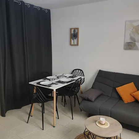 Ferienwohnung Dans Le Centre Historique Noyon Exterior foto